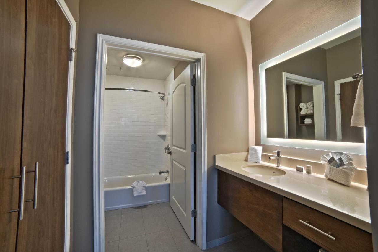 Staybridge Suites Houston - Humble Beltway 8 E By Ihg Eksteriør billede