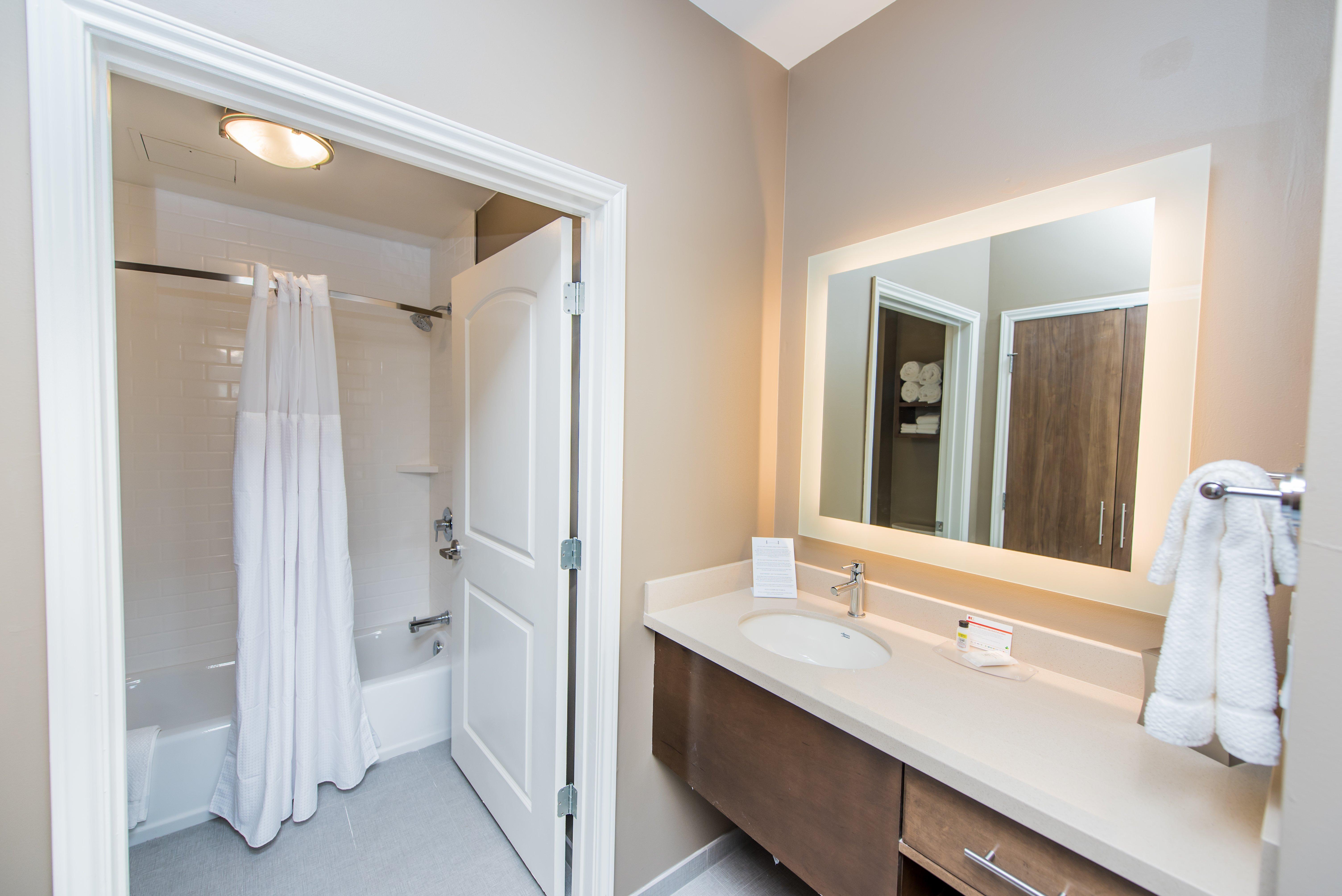 Staybridge Suites Houston - Humble Beltway 8 E By Ihg Eksteriør billede