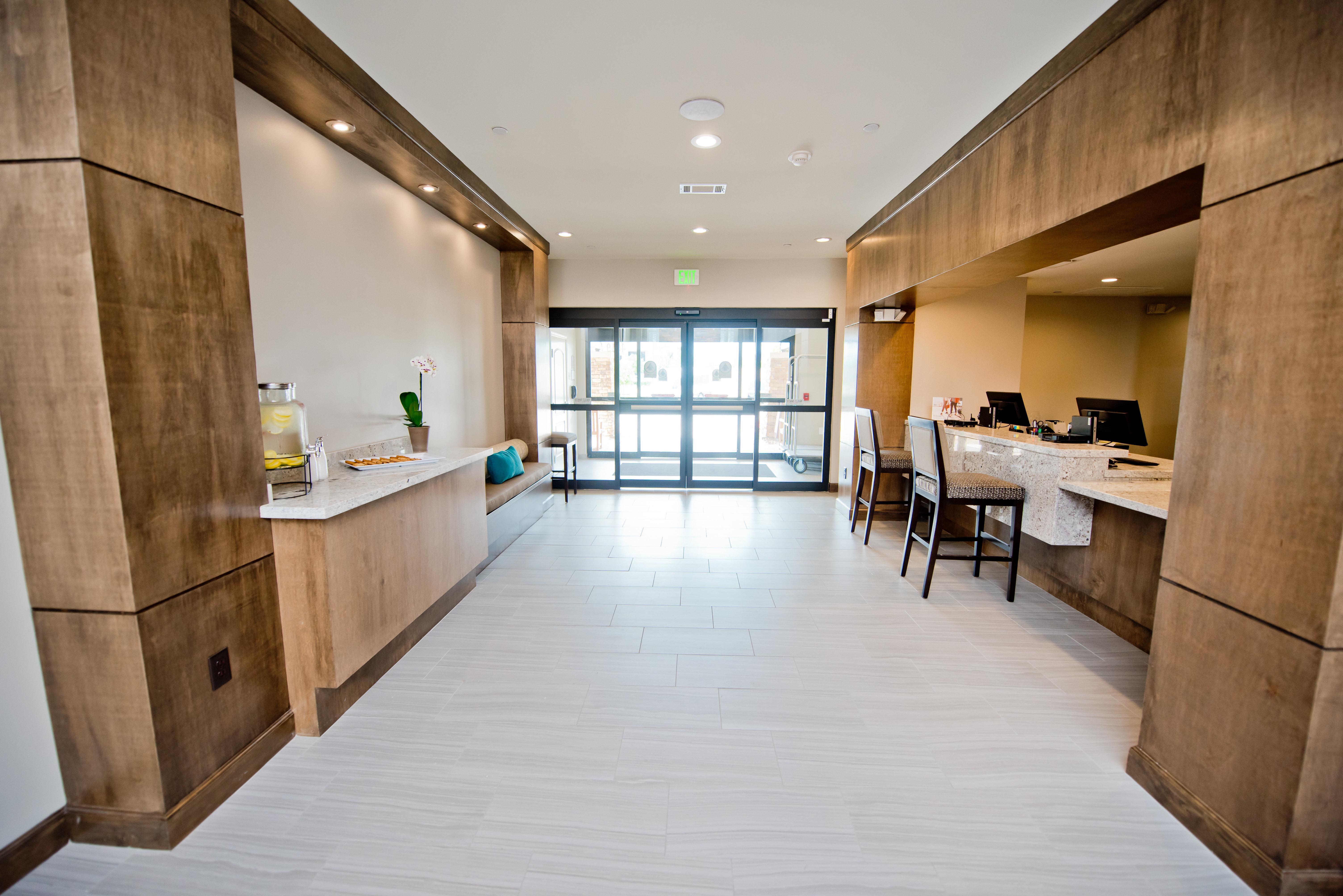 Staybridge Suites Houston - Humble Beltway 8 E By Ihg Eksteriør billede